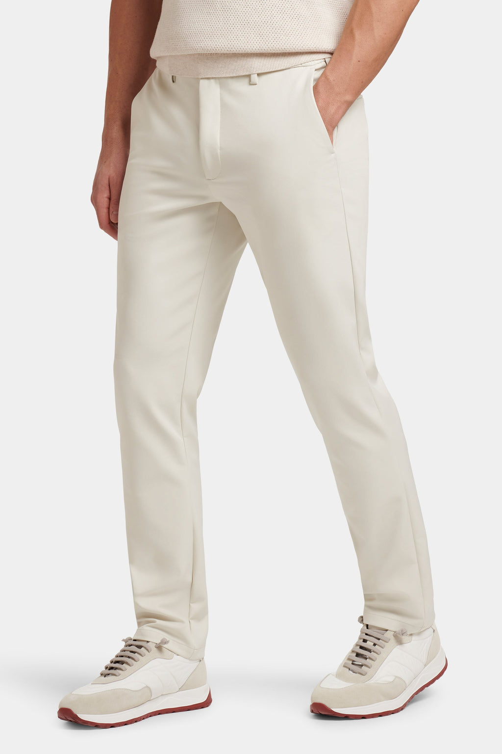 THE TECH PANTS LOOK SHARP