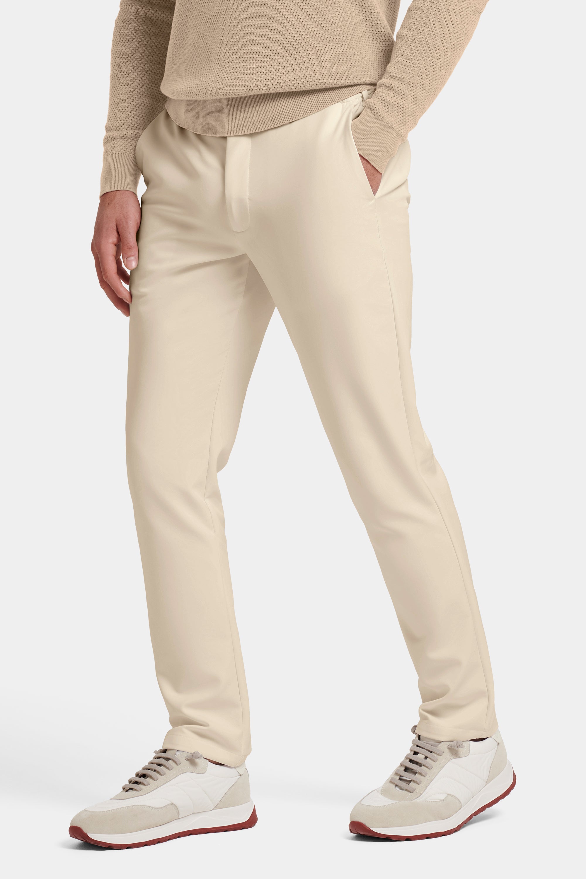 THE TECH PANTS LOOK SHARP