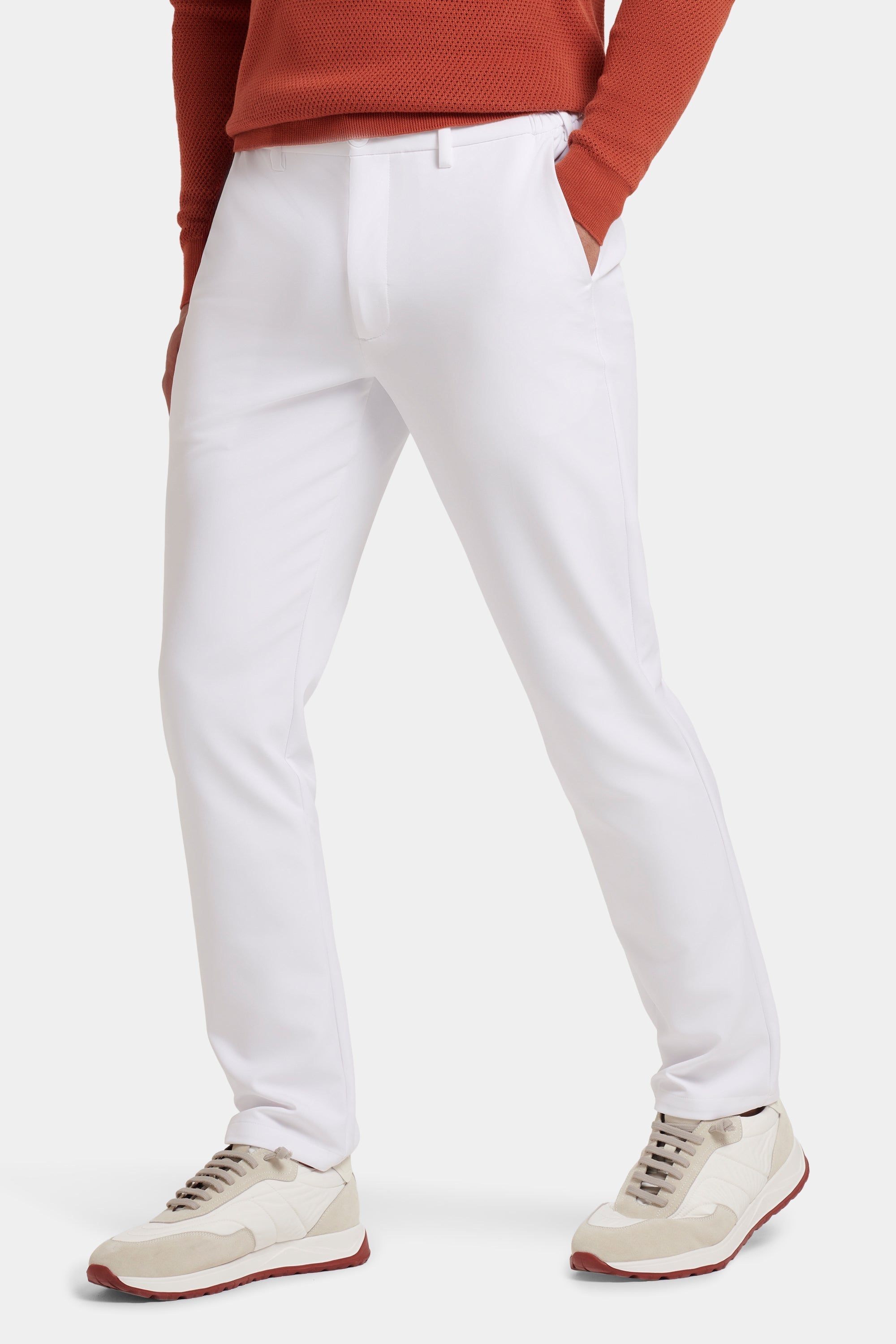 THE TECH PANTS LOOK SHARP