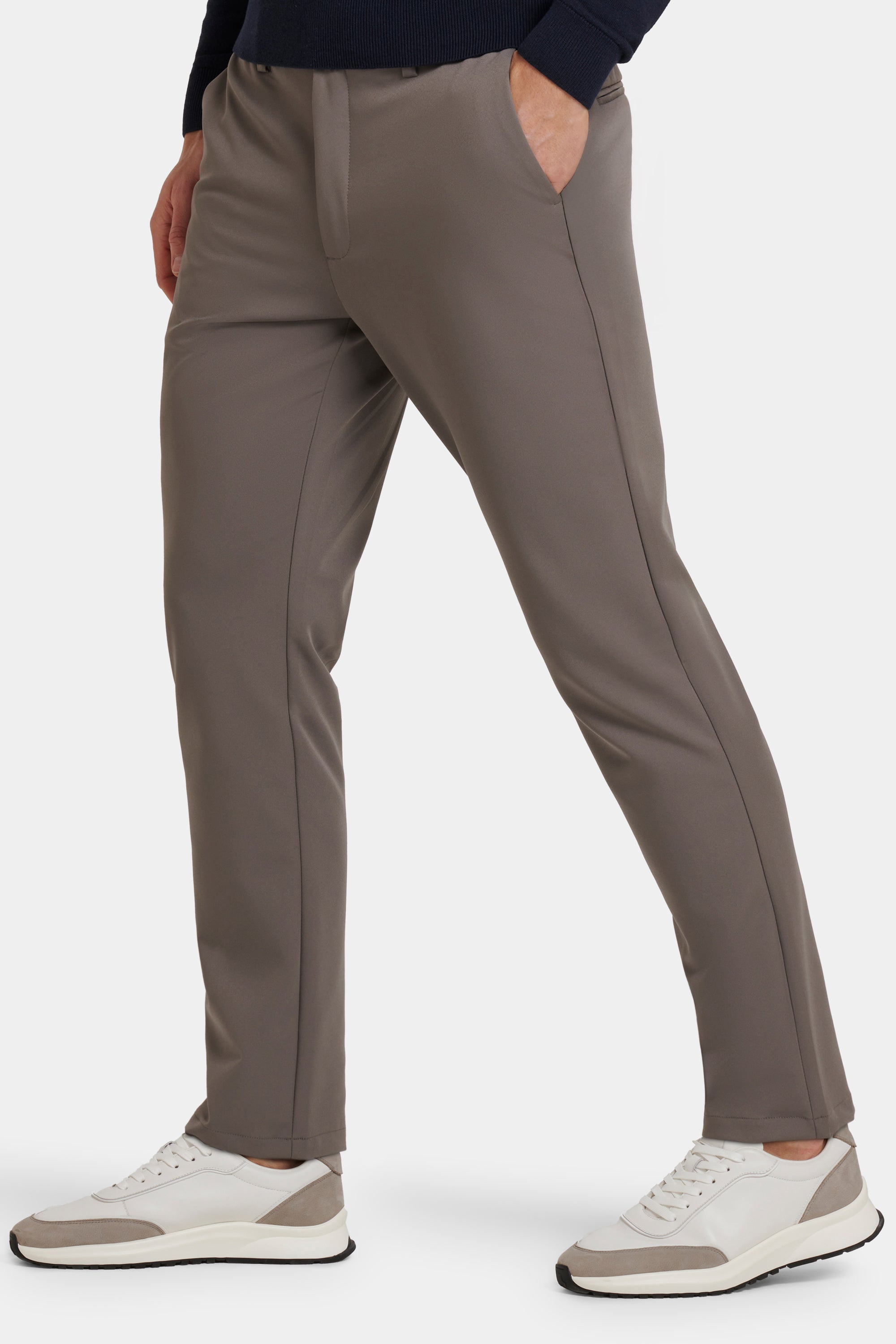 THE TECH PANTS LOOK SHARP