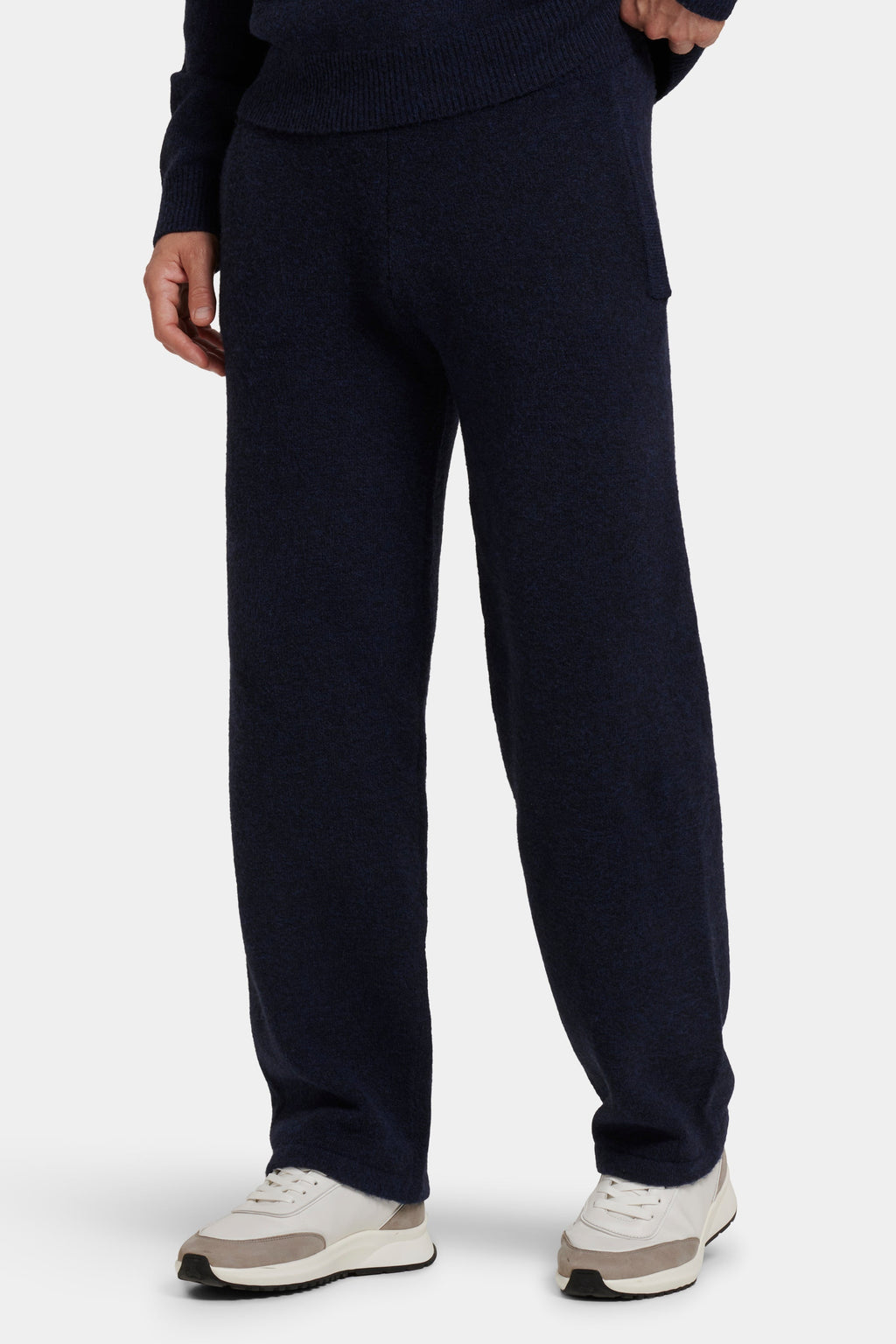 THE SAVONA JOGGER CLEAN SHAPE