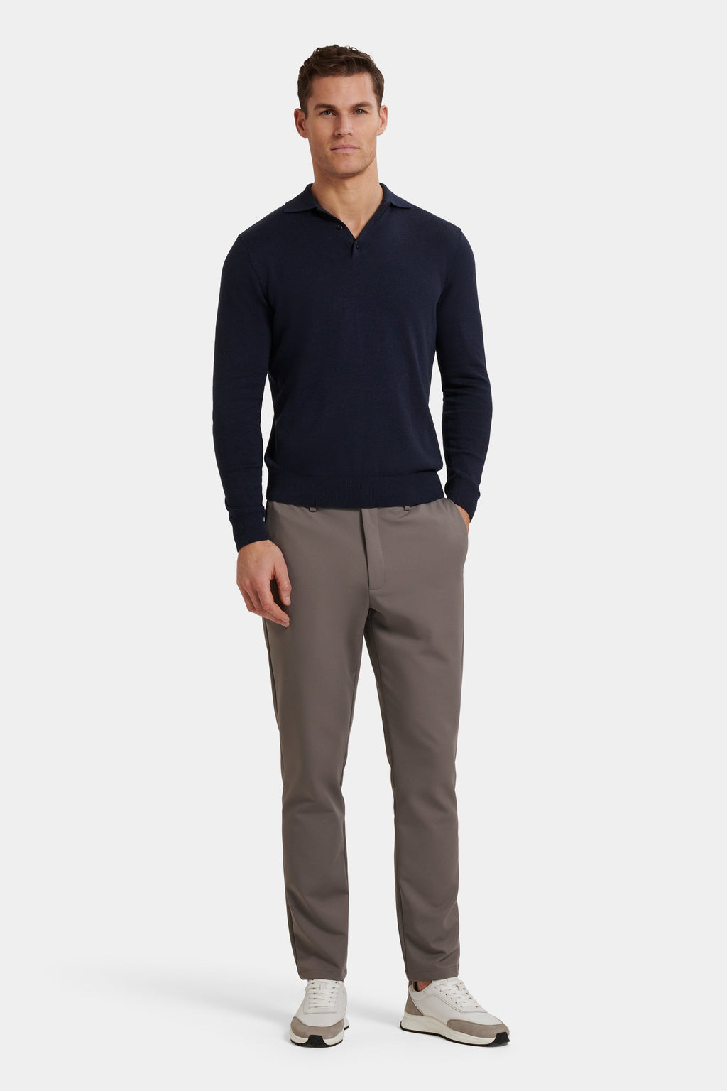 THE TECH PANTS LOOK SHARP