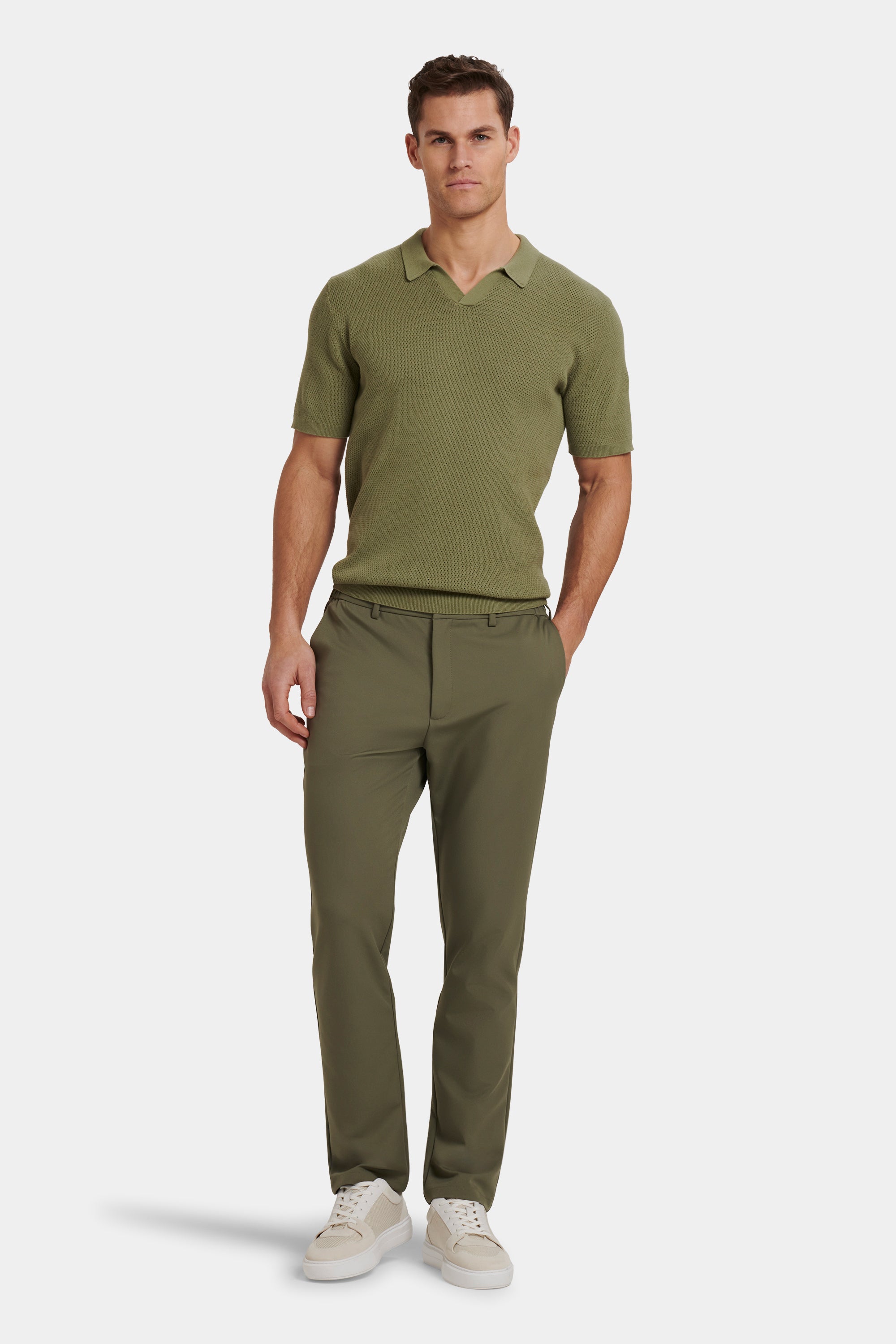 THE TECH PANTS LOOK SHARP