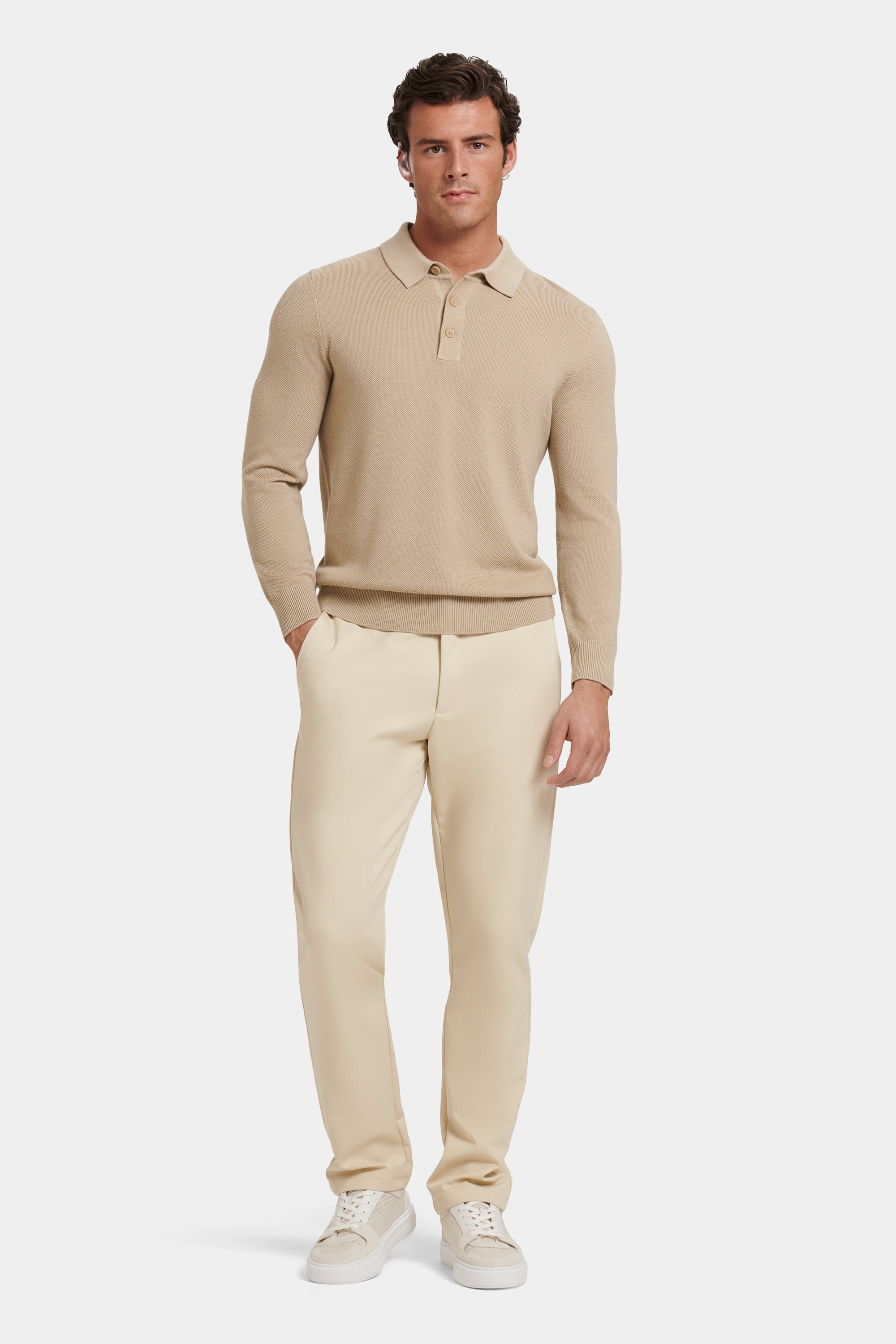 THE TECH PANTS LOOK SHARP