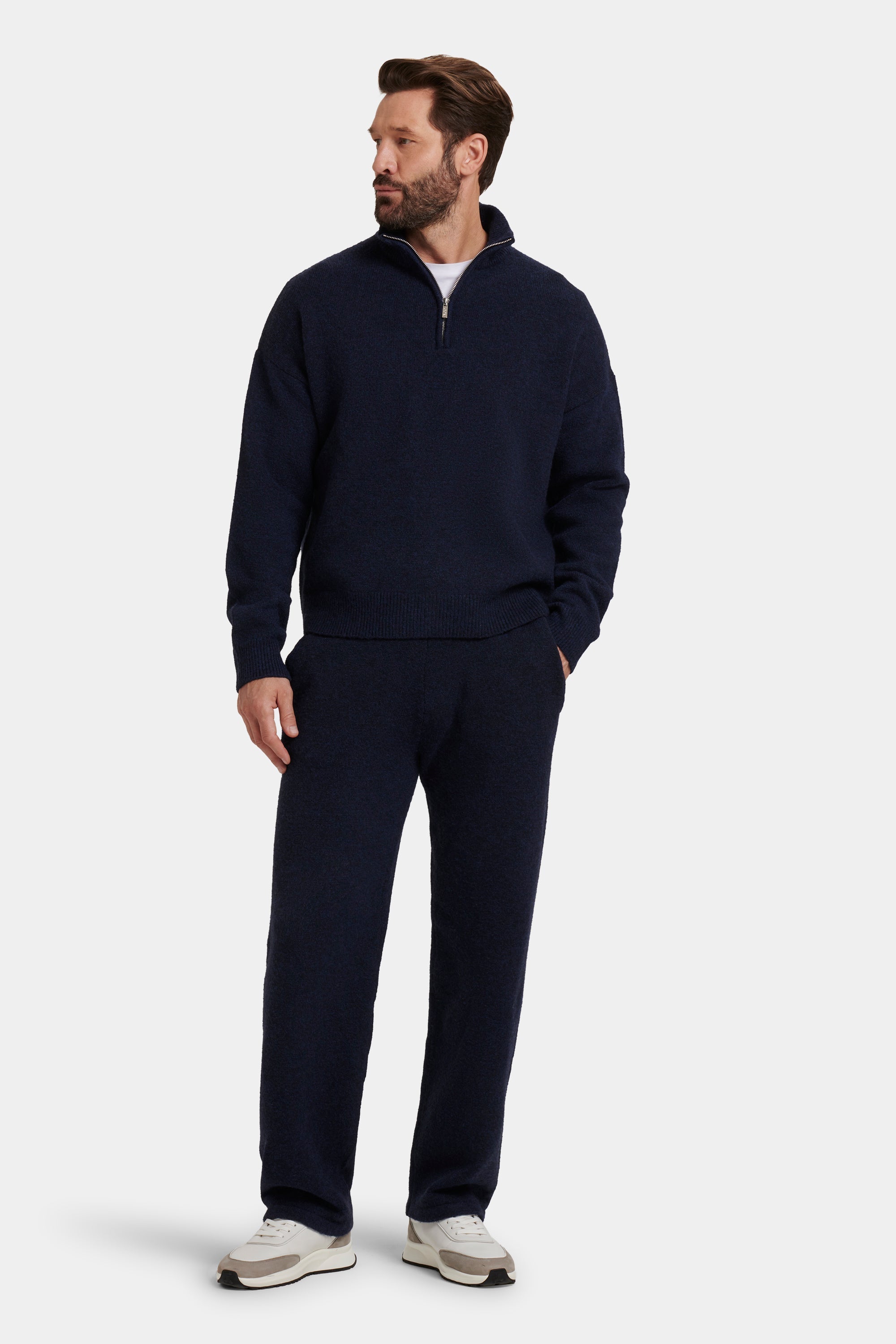 THE SAVONA JOGGER CLEAN SHAPE