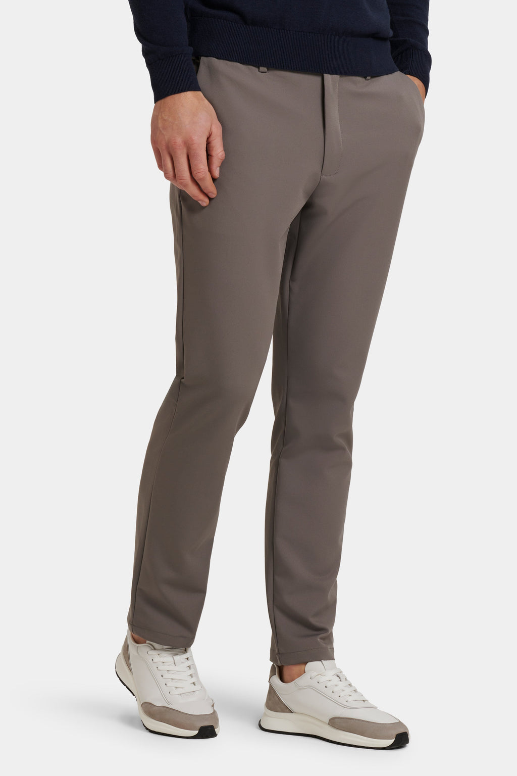 THE TECH PANTS LOOK SHARP