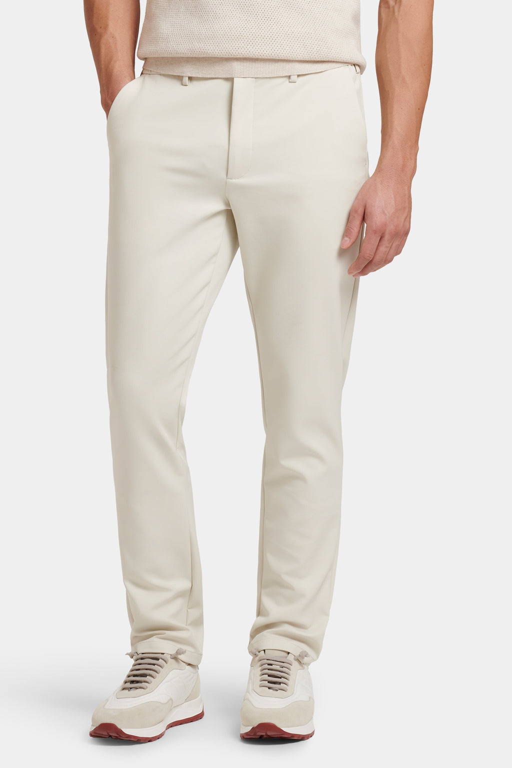 THE TECH PANTS LOOK SHARP