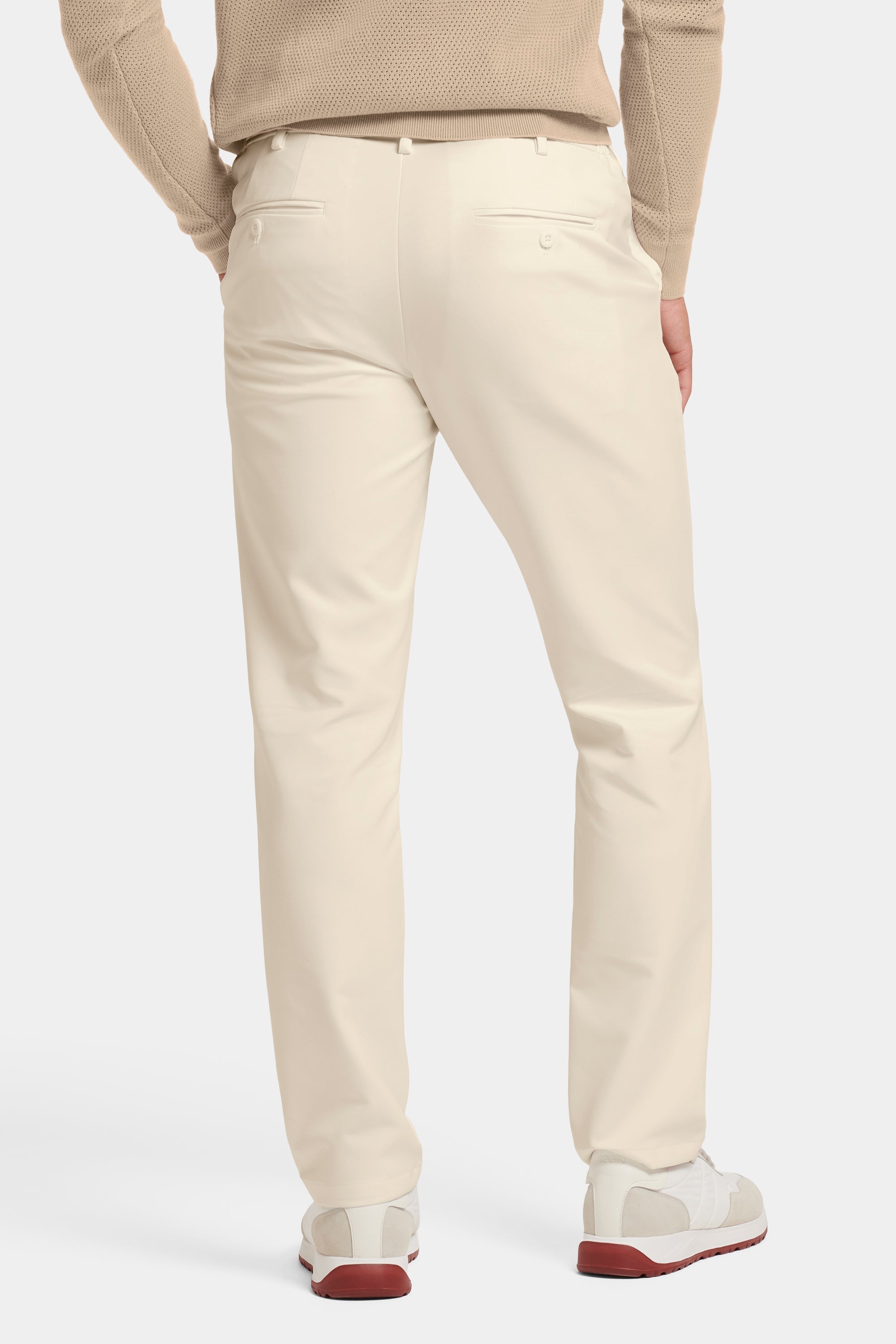 THE TECH PANTS LOOK SHARP