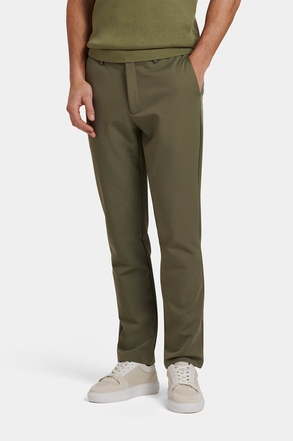 THE TECH PANTS LOOK SHARP