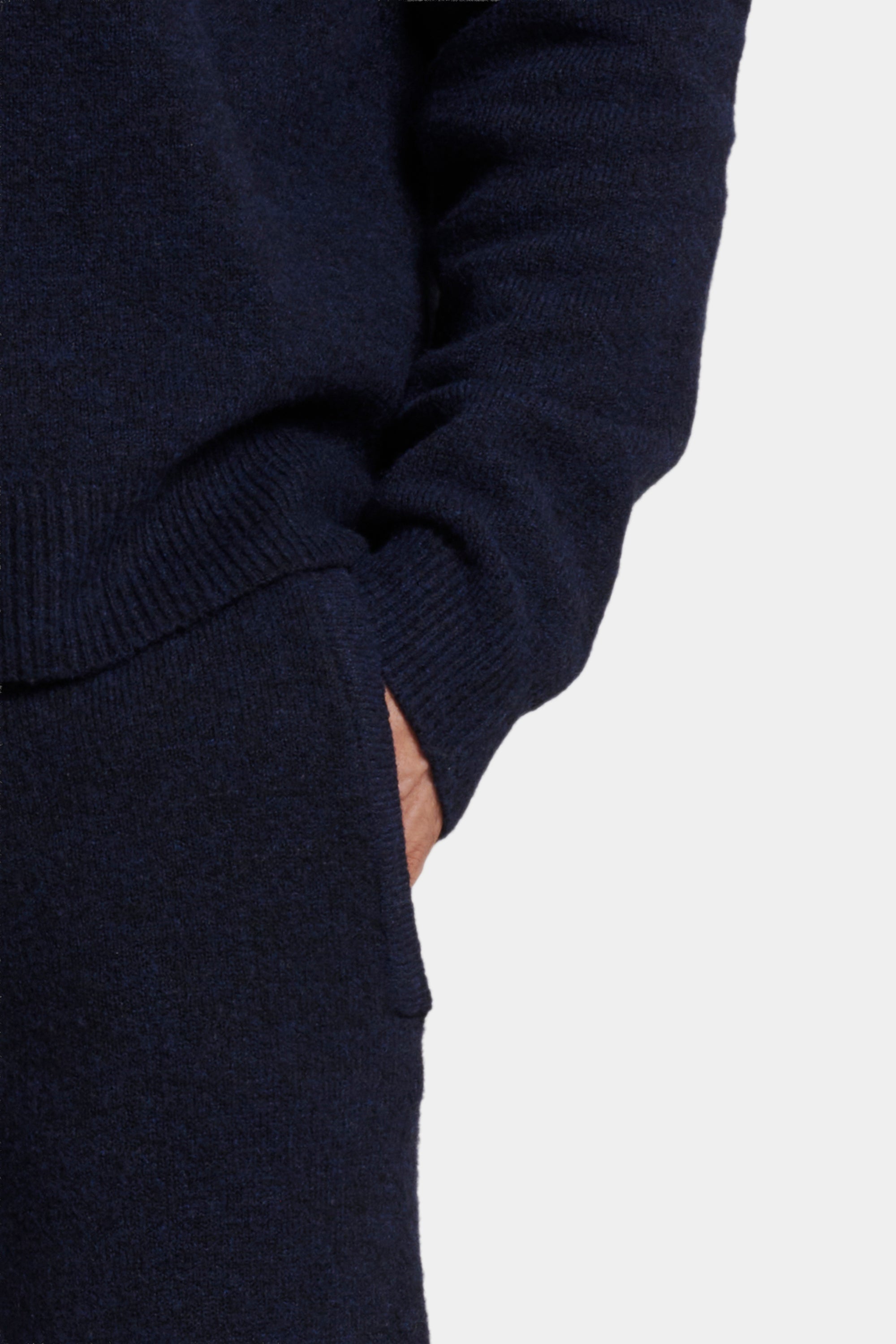 THE SAVONA JOGGER CLEAN SHAPE