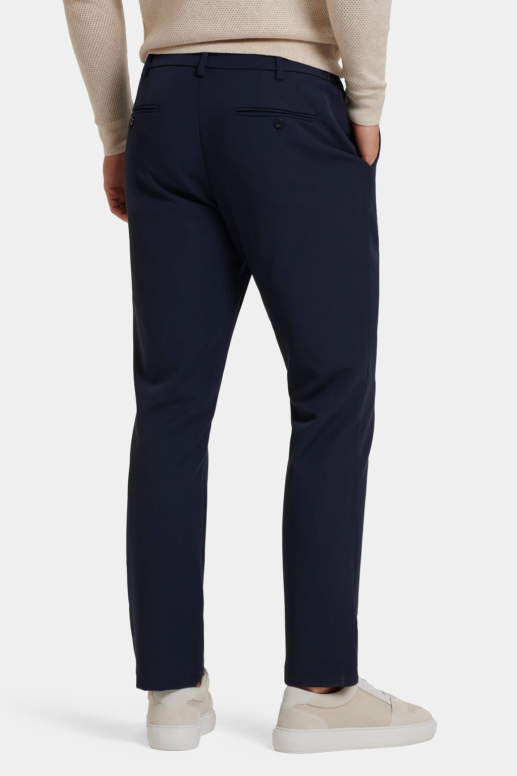 THE TECH PANTS LOOK SHARP