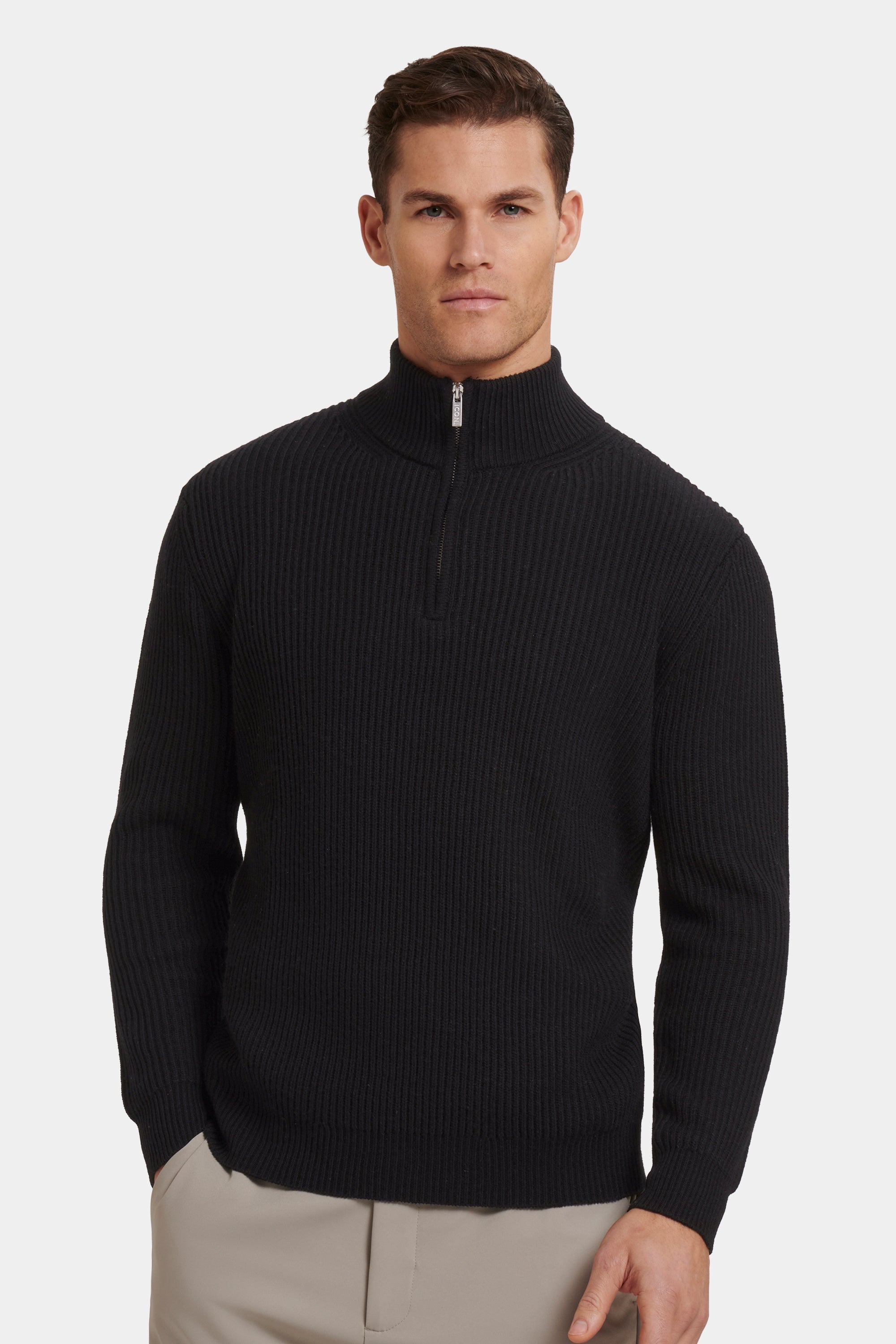 THE VICO QUARTER ZIP. HEAVY KNIT, SHARP FIT