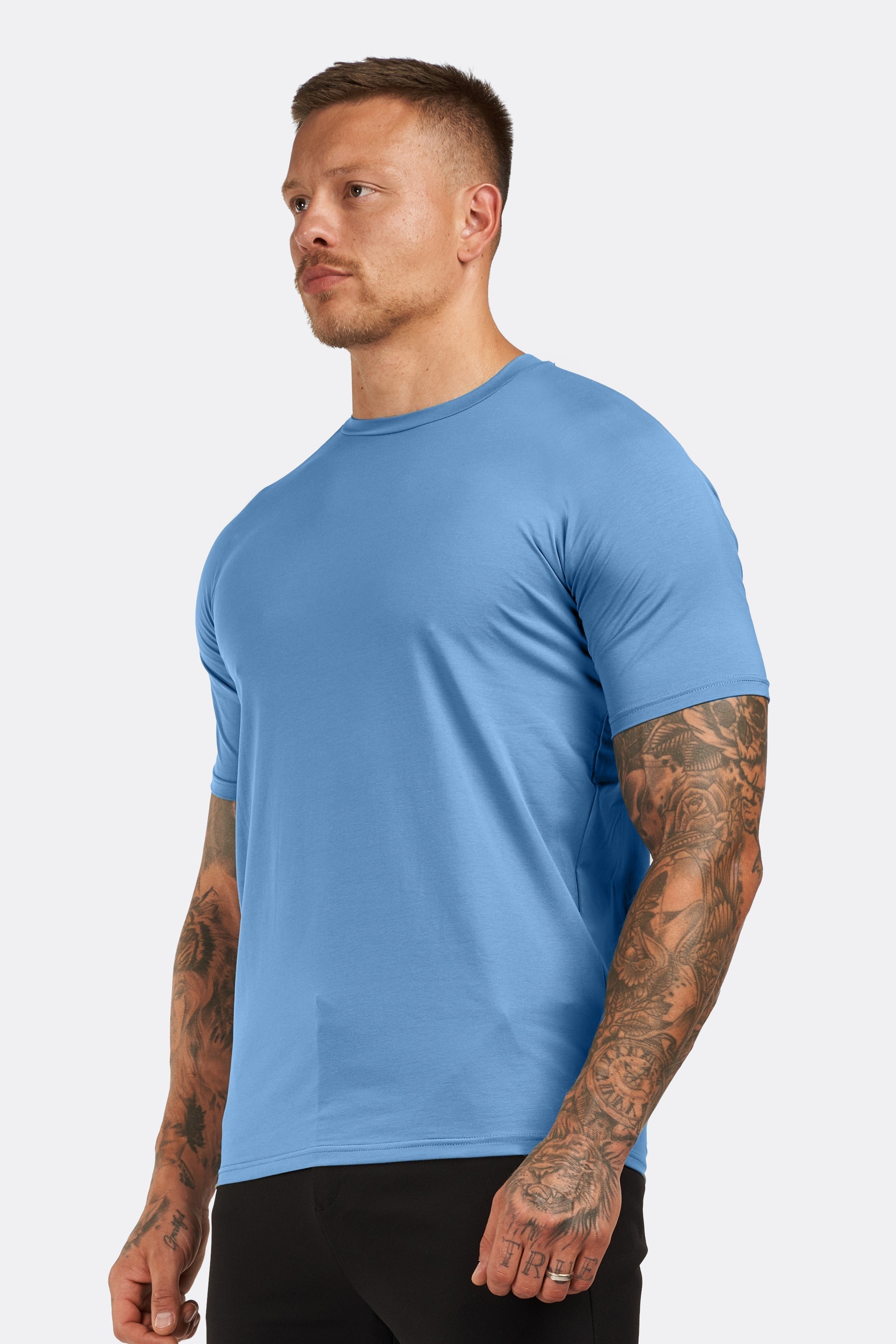 ESSEN CORE T-SHIRT